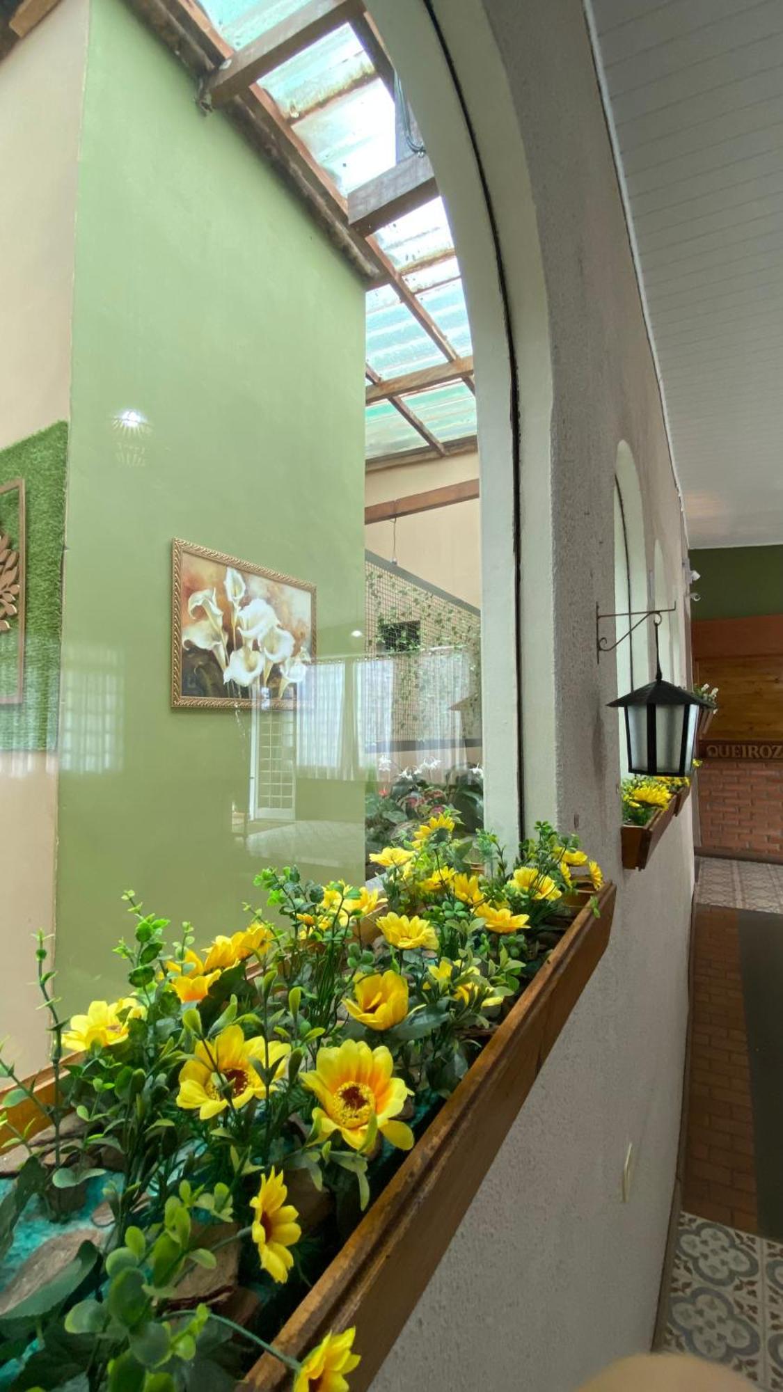 Queiroz Palace Hotel Siqueira Campos Bagian luar foto